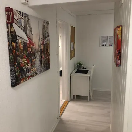 אכסניה Vinstra Hostel וינסטרה