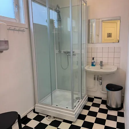 אכסניה Vinstra Hostel וינסטרה