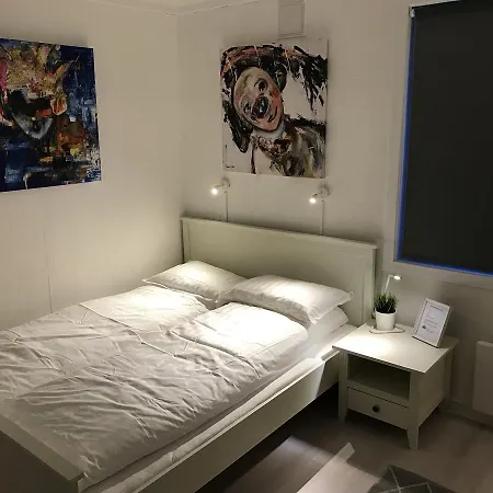 Vinstra Hostel אכסניה *