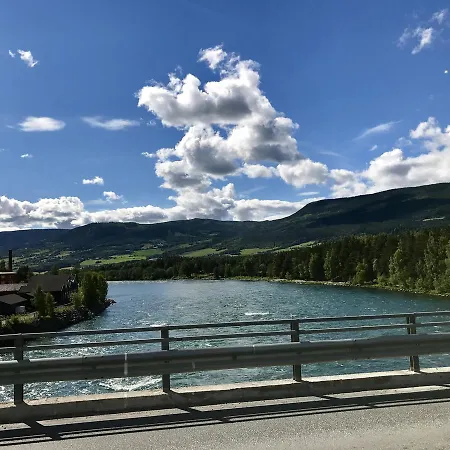 Vinstra Hostel אכסניה