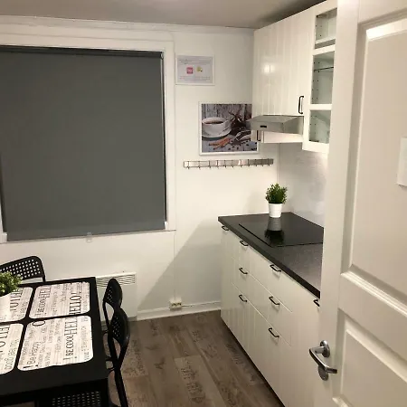 Vinstra Hostel אכסניה *