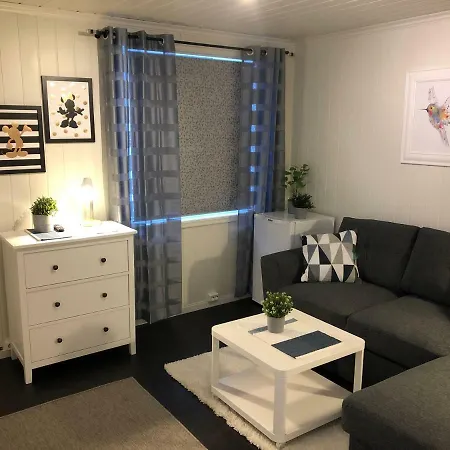 אכסניה Vinstra Hostel וינסטרה