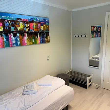 Vandrarhem Vinstra Hostel *